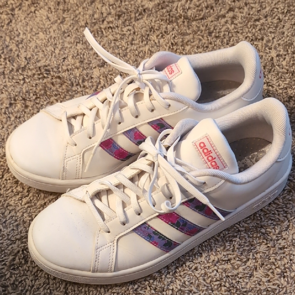 Adidas White and Pink Sneakers with Vibrant Stripes